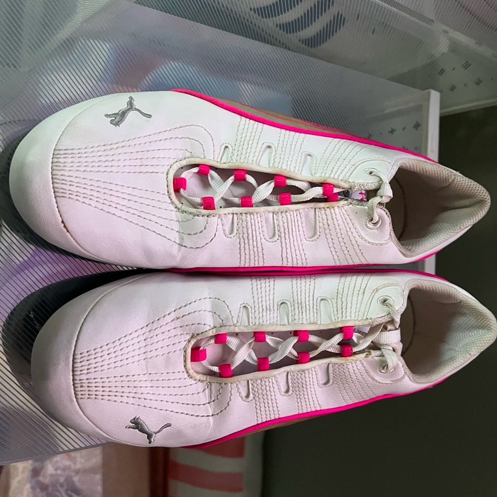 White Puma 7 1/2